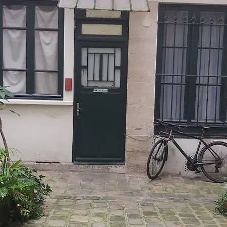 Prés Du Gare Du L'est *